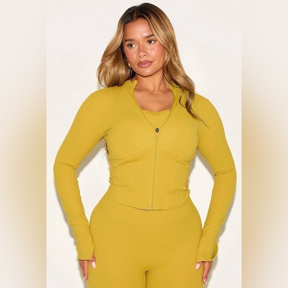 PrettyLittleThing Mustard‎ Long Sleeve Top
